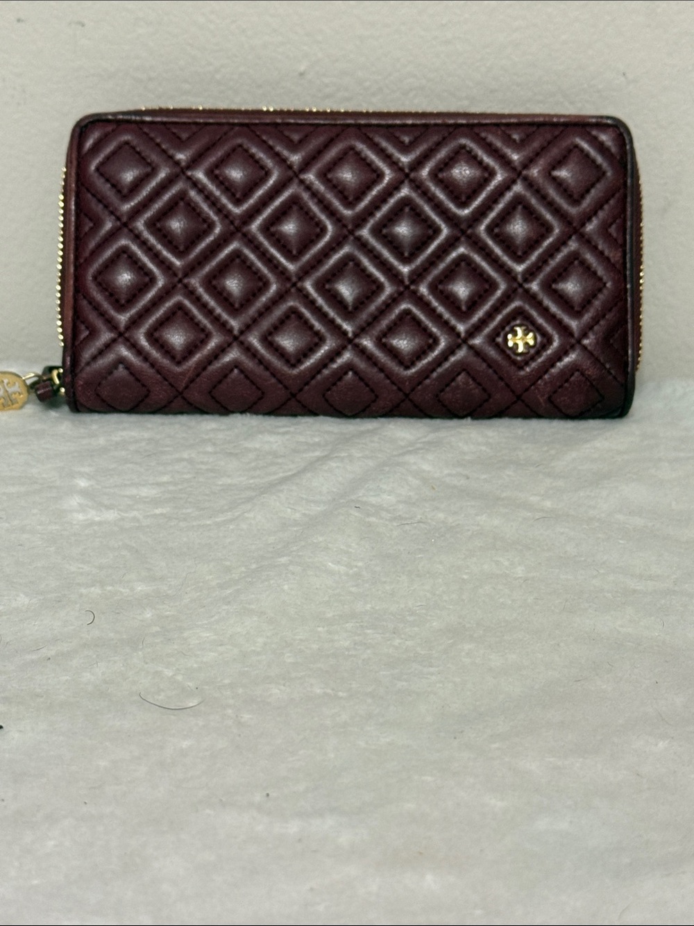 Tory Burch Quilted Zip Around Wallet - Wine